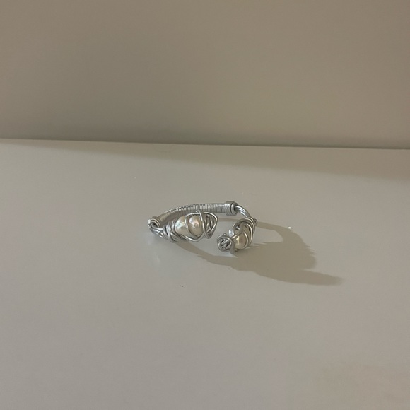 silver pearl bangle - Picture 3 of 3